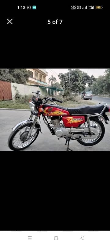 Honda 125 Red Color 2