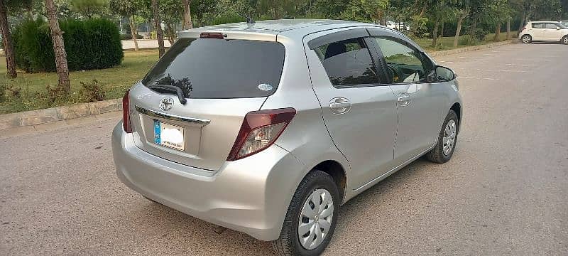 Toyota Vitz 2014 4