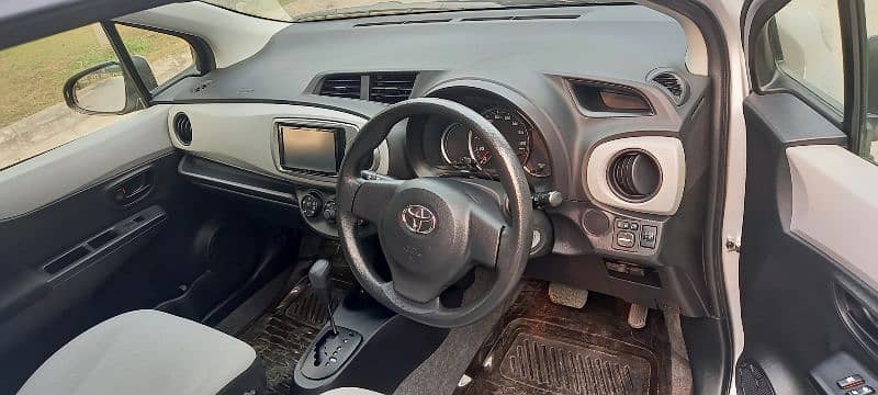 Toyota Vitz 2014 9