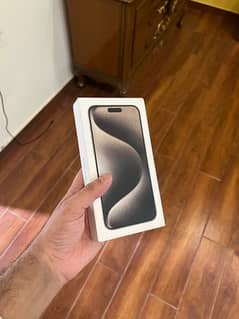 iPhone 15 pro max 256gb lla model