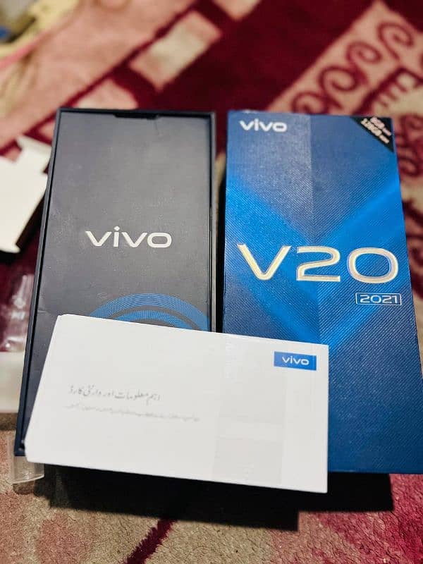 Mobile for sale Rs:- 35 thousand model Vivo V20( 8/128) 3