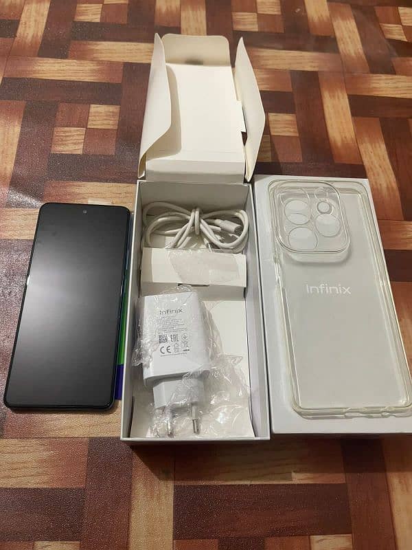 infinix hot 40 8 gb ram 256 memory 6