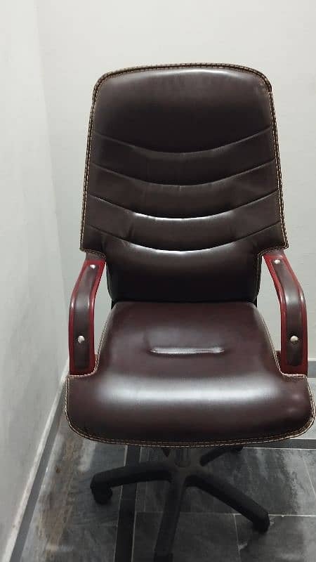 Office comfortable Chairs 3 pieces 6