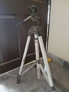 tripod 0