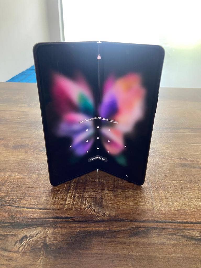 Samsung Galaxy Fold 3 5