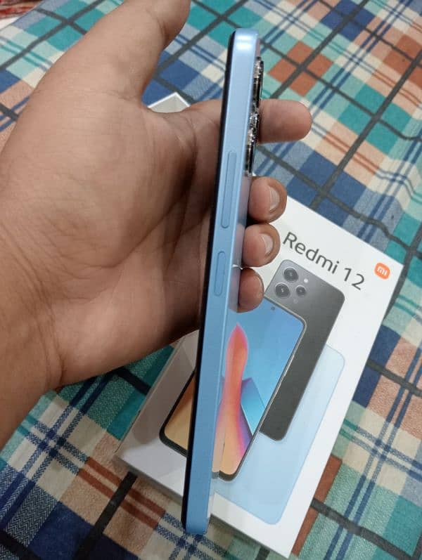 REDMI 12 8/128 7