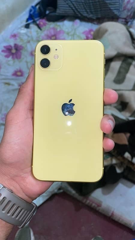 iphone 11 64gb yellow color 4