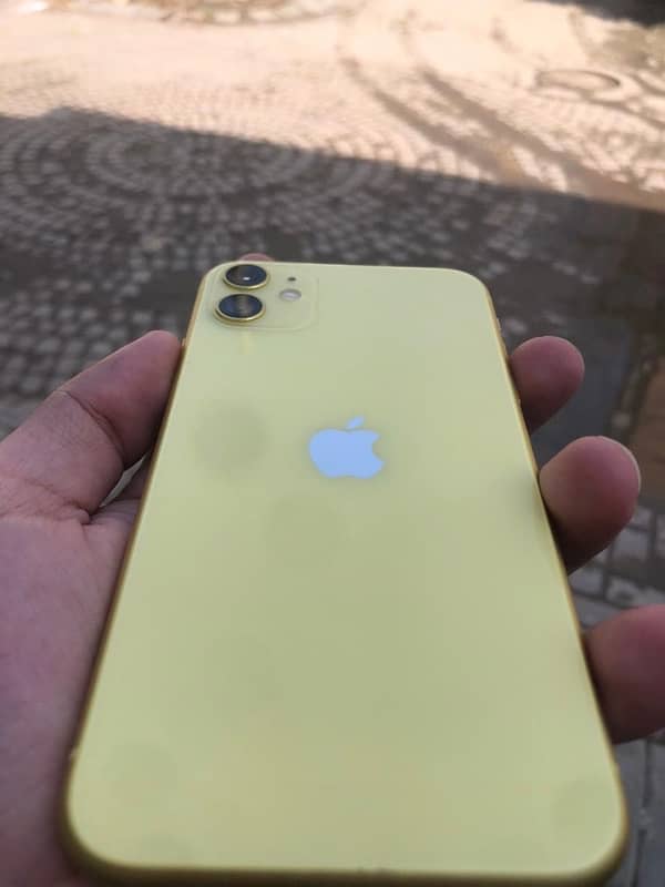 iphone 11 64gb yellow color 9