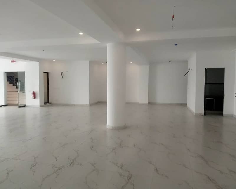 16 Marla 1st Floor Available for rent in DHA Phase 8 14