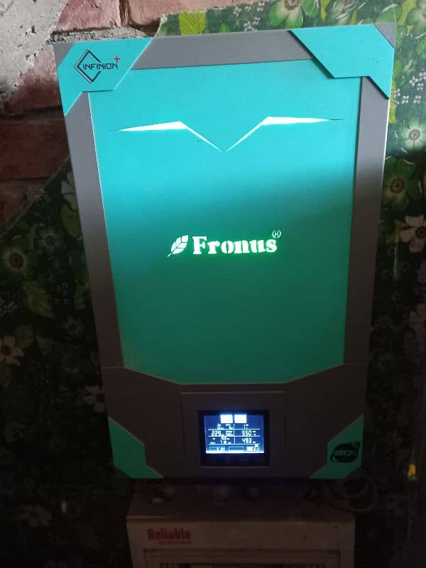 6KW Fronus solar inverter hybrid 1