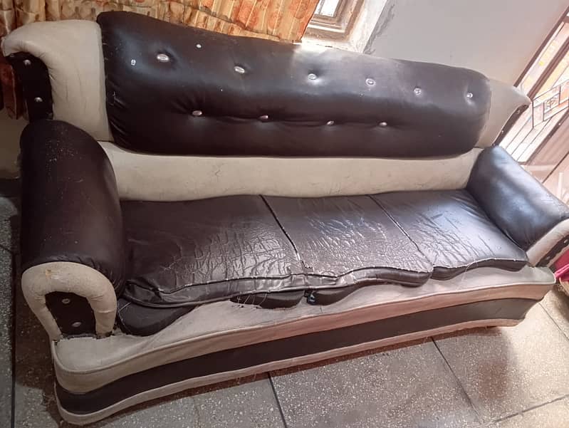 5 seater Sofa for sale 1