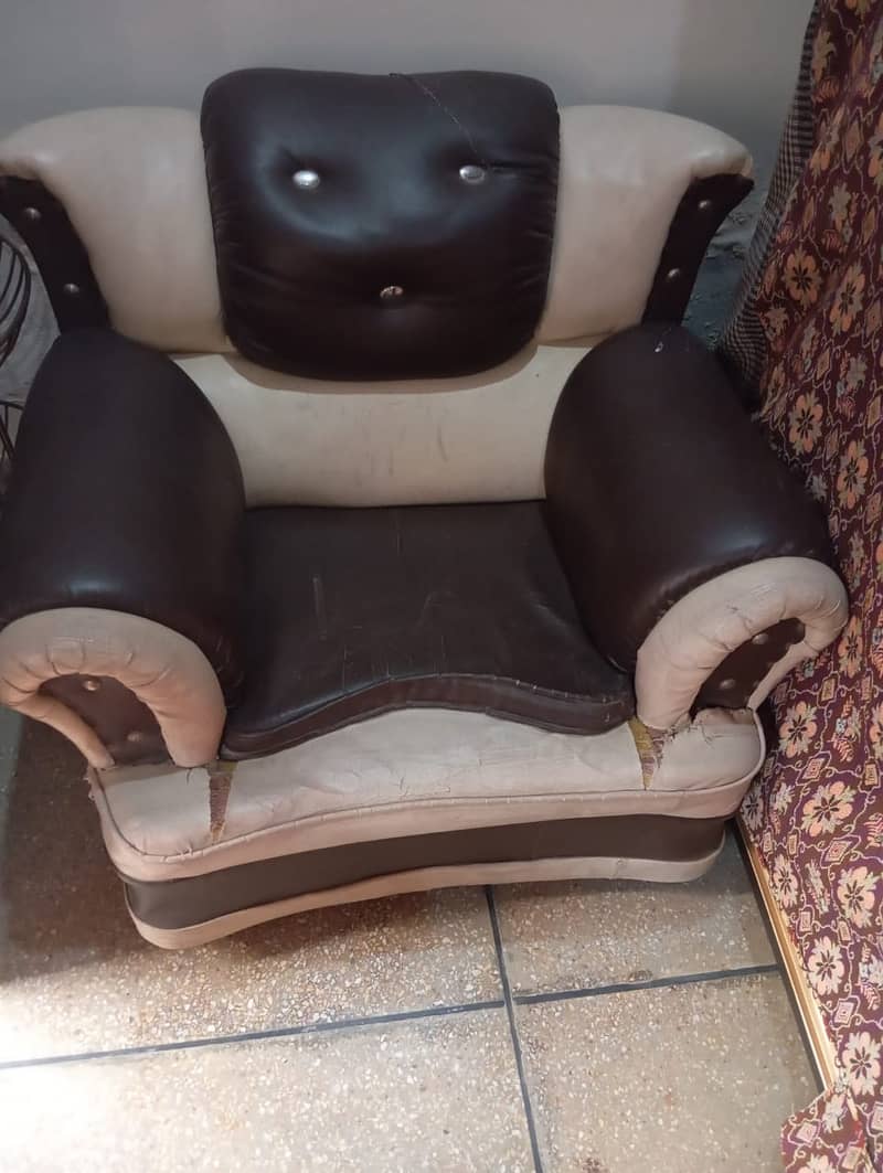 5 seater Sofa for sale 3