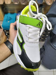 Sports Shoes