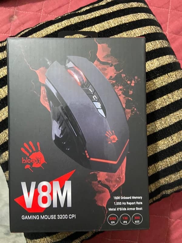 Bloody V8M box pack 1