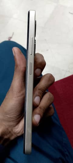 Infinix 4gb ram +64