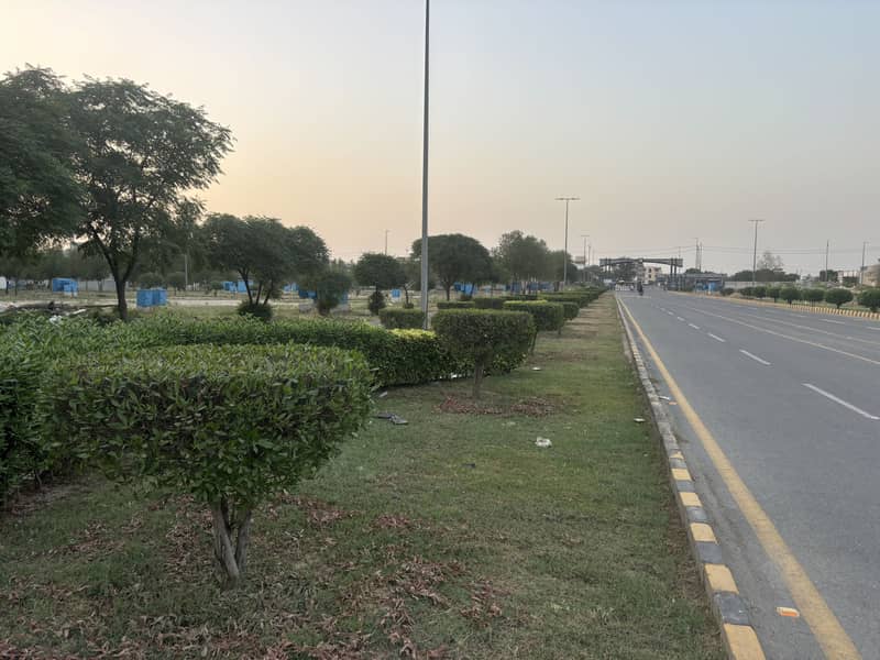 DHA RAHABR 4.5 MARLA COMMERCIAL PLOT DIRECT ONWER IS AVAILABLE FOR SALE 10