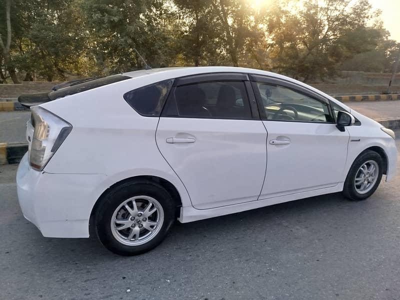 Toyota Prius 2011 0