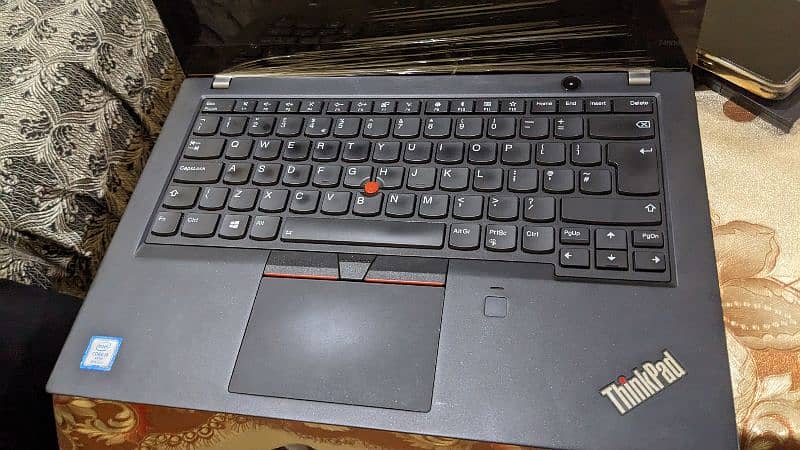 Lenovo Thinkpad Touchscreen 8gb ram 256 gb hard drive 1