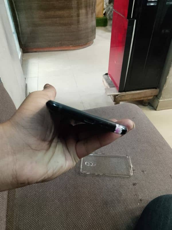 OnePlus 6t  10of10 urgent sale 8 128 snapdragon 855 5