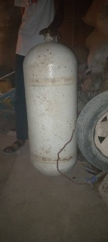 CNG Gaskit and Cylinder are available for urgent sale 4