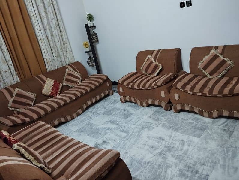 7 seater sofa for sell 0