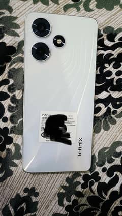 Infinix hot 30 128 gb 10/10 with box