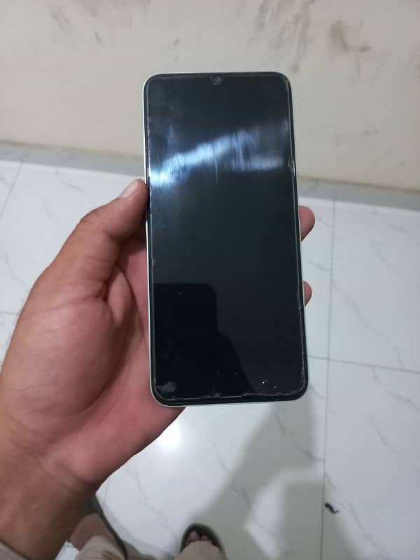 Realme C35 1