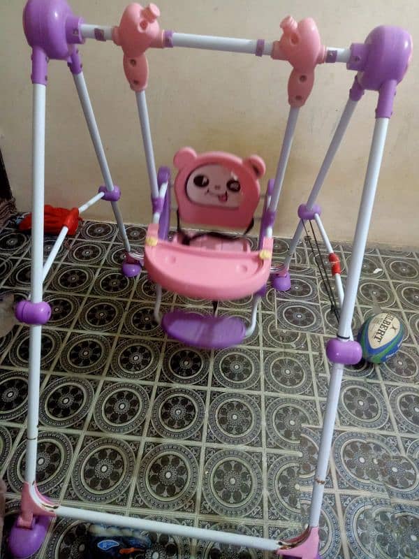 Baby swing good condition 3