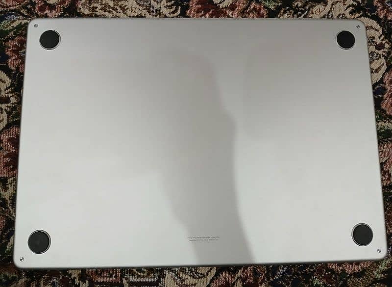 Apple macbook air m2 2023 Model icloud lock hai 3