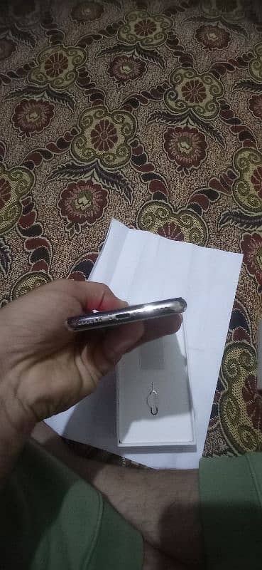 iPhone x 64 GB SIM Working only WhatsApp 03034812317 5