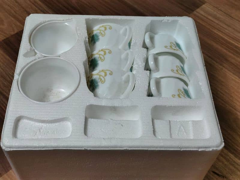 24 pieces tea set for sale 3