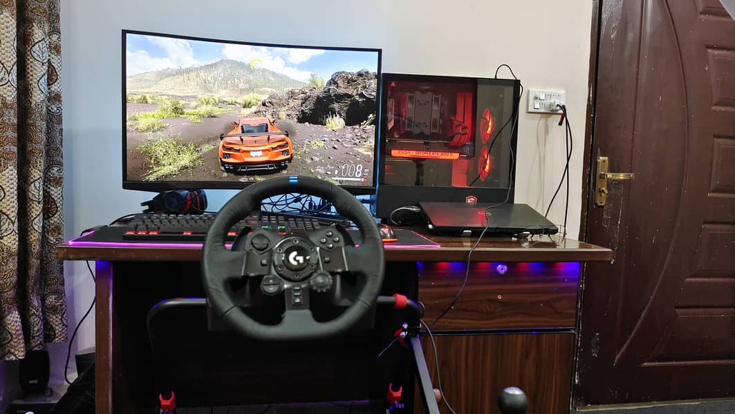 Logitech G923 TRUEFORCE Racing Wheel + Shifter + Stand 2