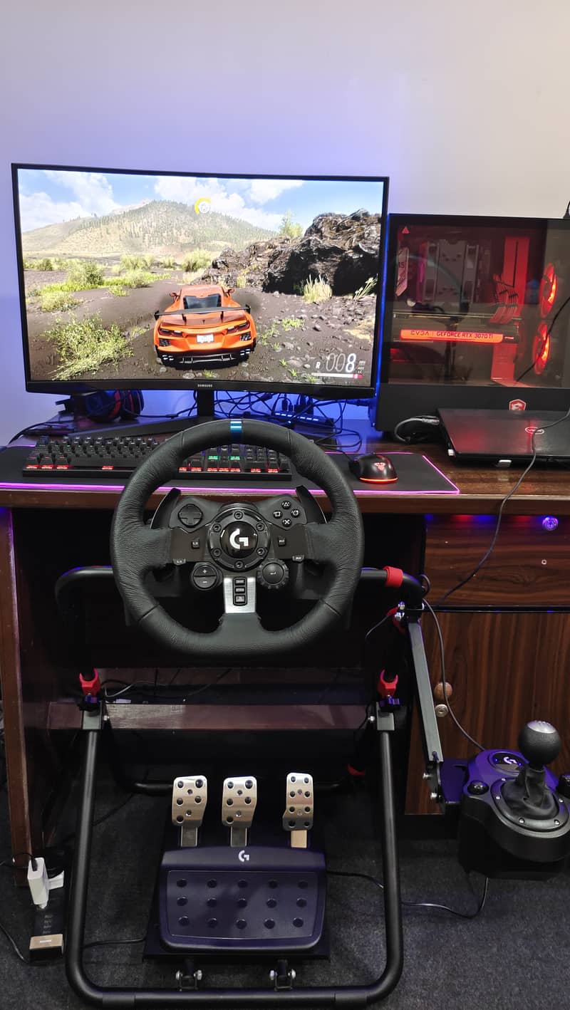 Logitech G923 TRUEFORCE Racing Wheel + Shifter + Stand 7