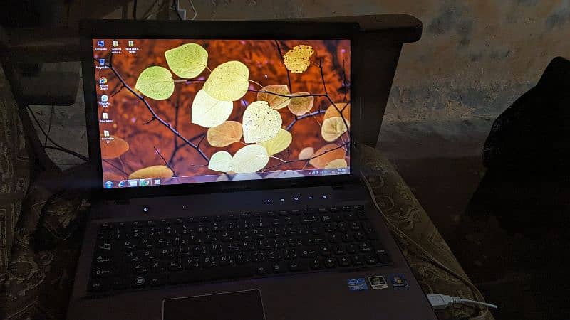 LENOVO LAPTOP corei5 genration Used hai 5