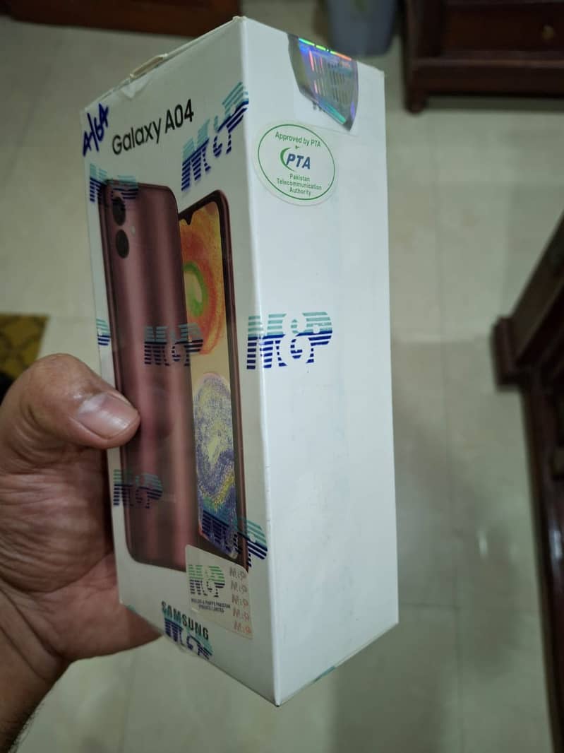 Samsung Galaxy A04 copper 6