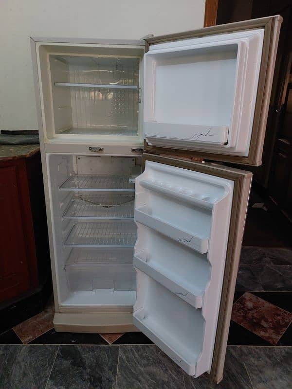 Dawlance 9144M Refrigerator 4