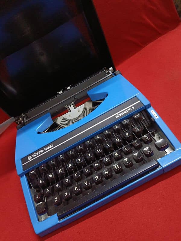 Vintage Typewriter Silver -Reed 2