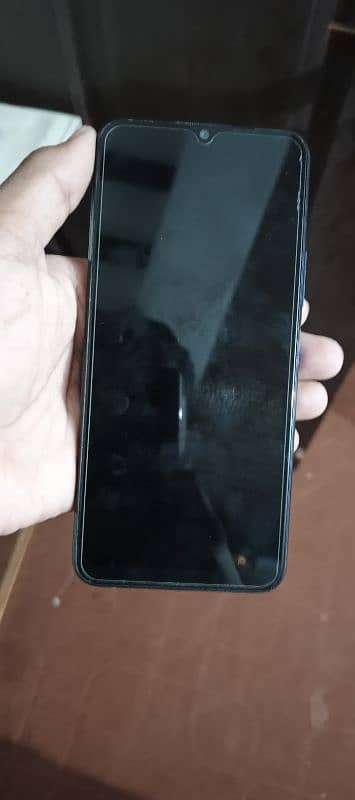 Vivo y20s 4