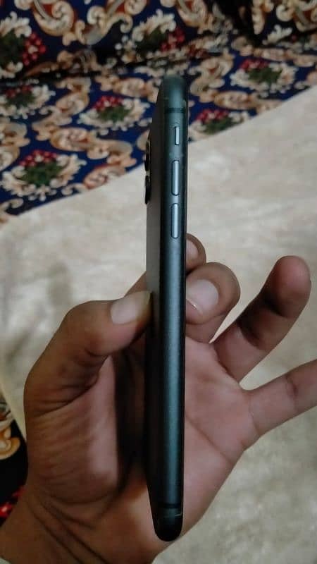 iPhone 11 128GB non p t a 1