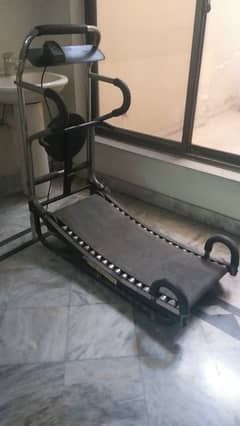 Treadmill/ Jogging machine