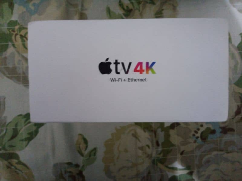 Apple TV 4K Wi-Fi + Ethernet 1