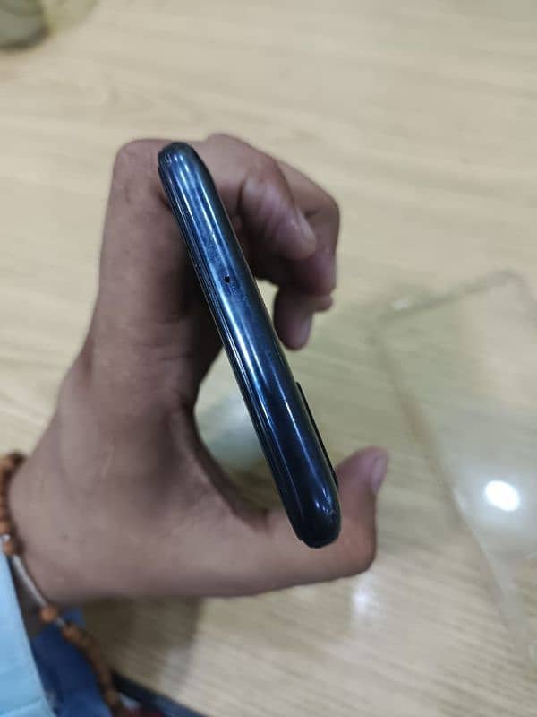 Samsung a51 6/128 condition 8/10 Indisplay fingerprint 0