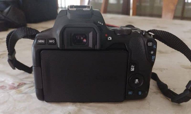 Perfect Condition! Canon EOS Rebel SL3. 2