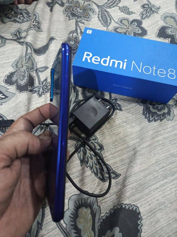 Xiaomi Redmi Note8 (4/64) 6