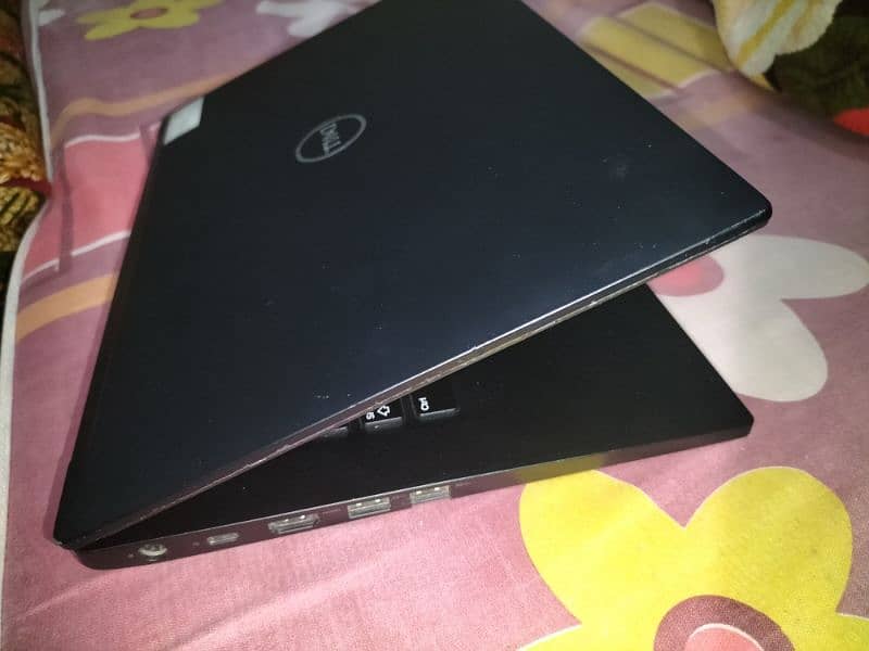 Dell core i5 8th gen LAPTOP used but as like New One 2