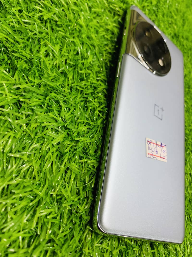 OnePlus 11R – Snapdragon 8+ Gen 1, 120Hz Display – 16/256GB – Non PTA 7