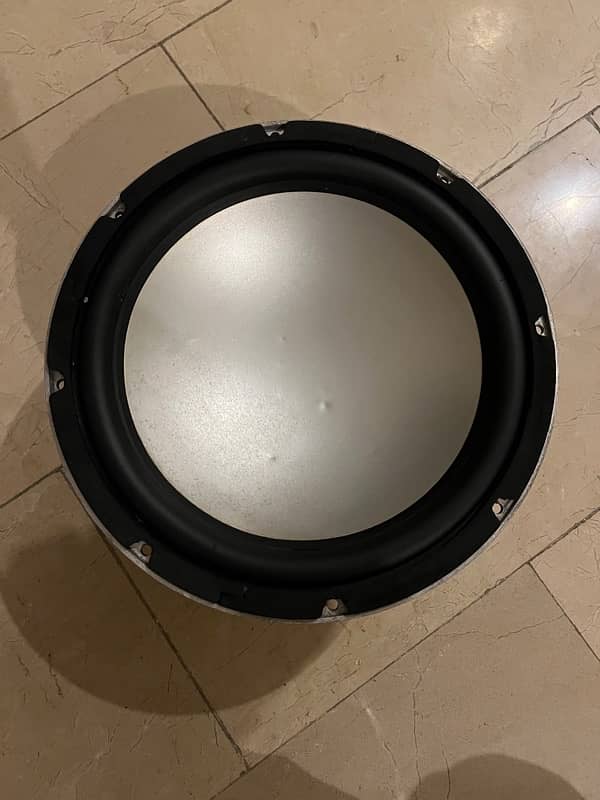 Kenwood Sub Woofer 11 inch/600 Watt 4