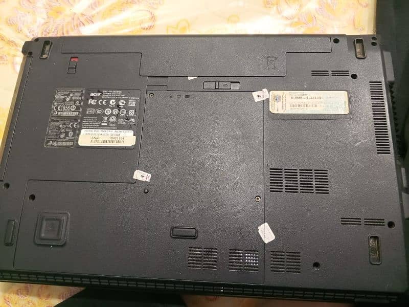 Acer TravelMate 8572 Laptop 7