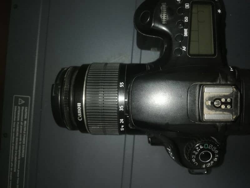 Canon 60d with 2 lenses and 2 batteries 3