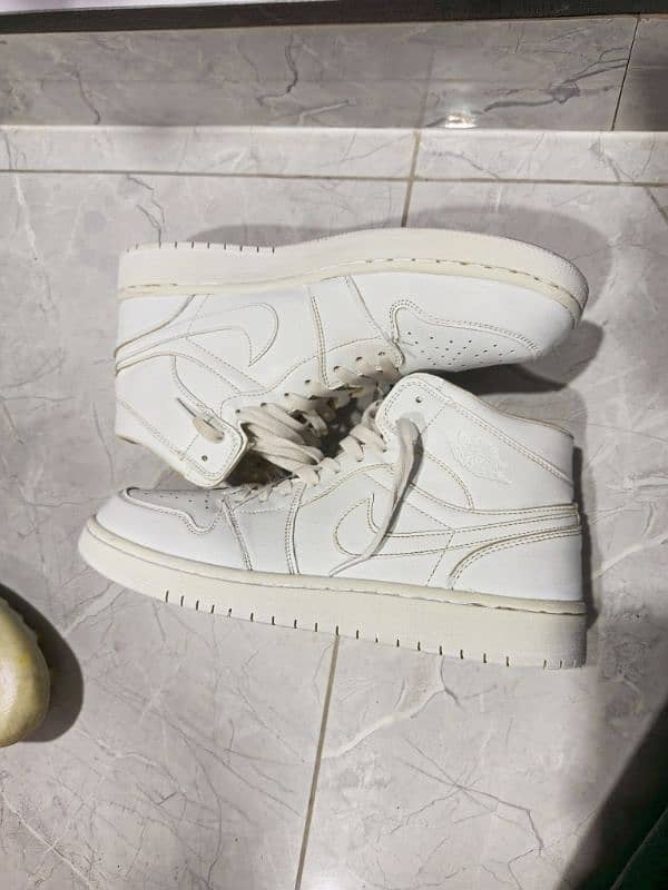 Nike Jordan 1 mid triple white 3